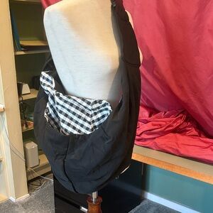 nwt shoulder sling pet carrier adjustable